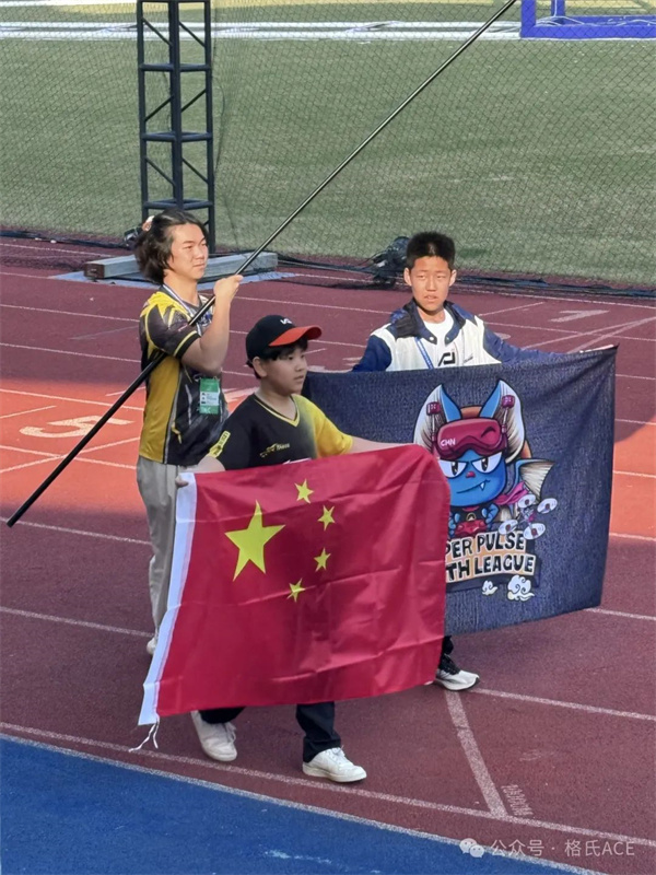 龍隊、小白、果果