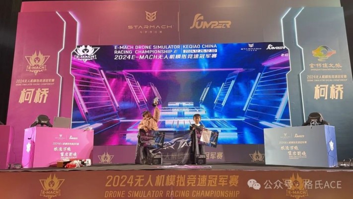 左李可兒、右李明逸